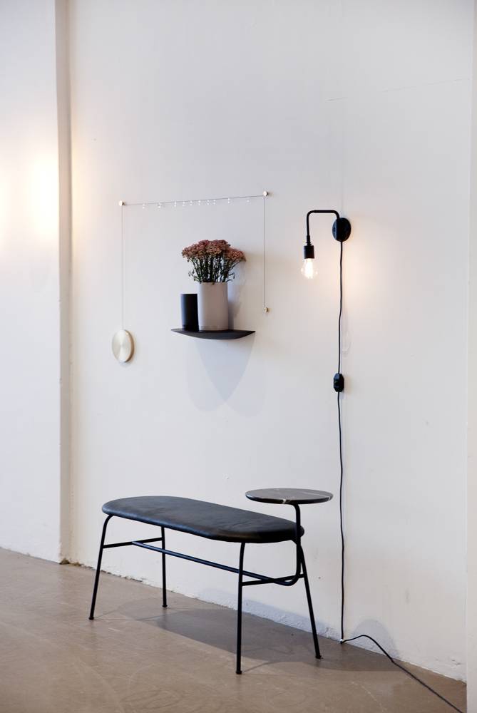 Soren Rose-Studio-applique-murale-noir-minimaliste-menu-white-staple-lamp-tribeca