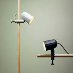 applique-murale-minimaliste-Noc-Wall-Lamp-hayJack-Smith-Gemma-Matthias