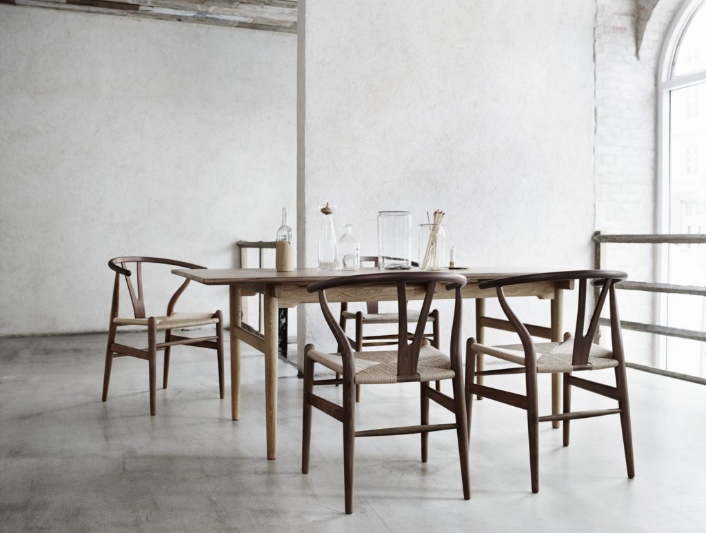 chaises-en-bois-scandinave-nordique-salle-a-manger