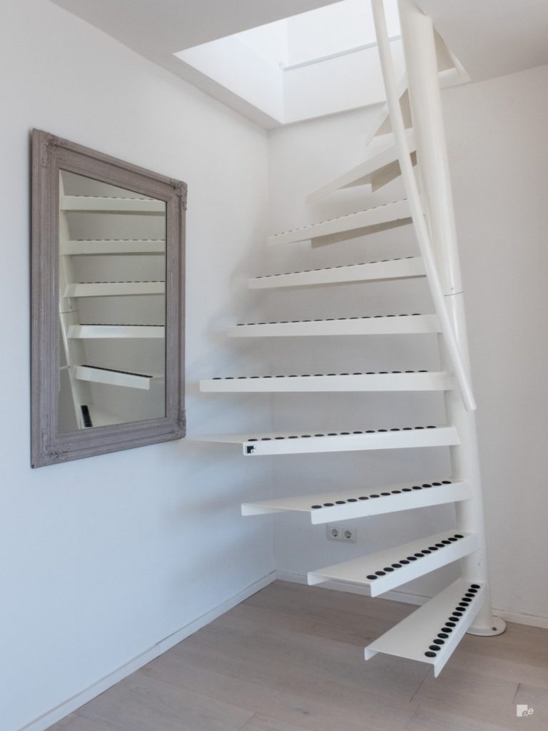 escalier-gain-de-place-1m2-by-eestairs-