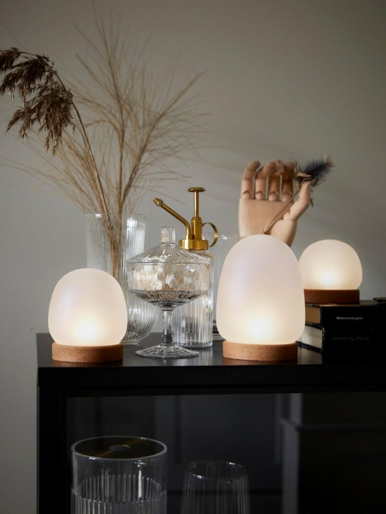 PRAKTSPIREA lampe de table nordroom Collection d'hiver IKEA 2022